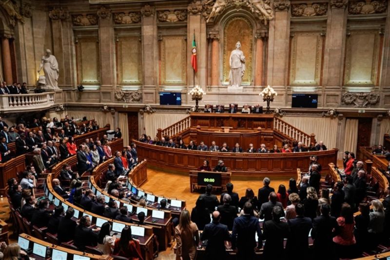 Baru 11 bulan, pemerintah Portugal tumbang oleh mosi tidak percaya