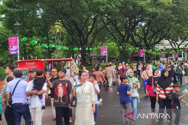 Hari ketiga Lebaran, jumlah pengunjung TMII diprediksi terus bertambah