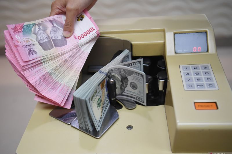 Rupiah melemah dipengaruhi perang dagang AS-China yang belum mereda