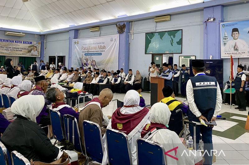 PPIH Batam: Tiga calon haji tunda berangkat karena sakit