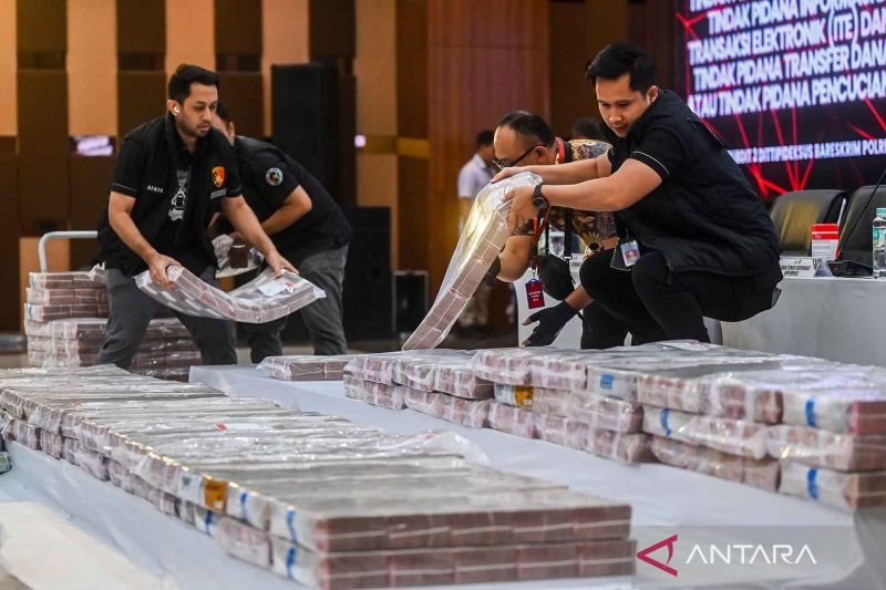 Polri bongkar kasus pembobolan rekening dormant bank senilai Rp204 M