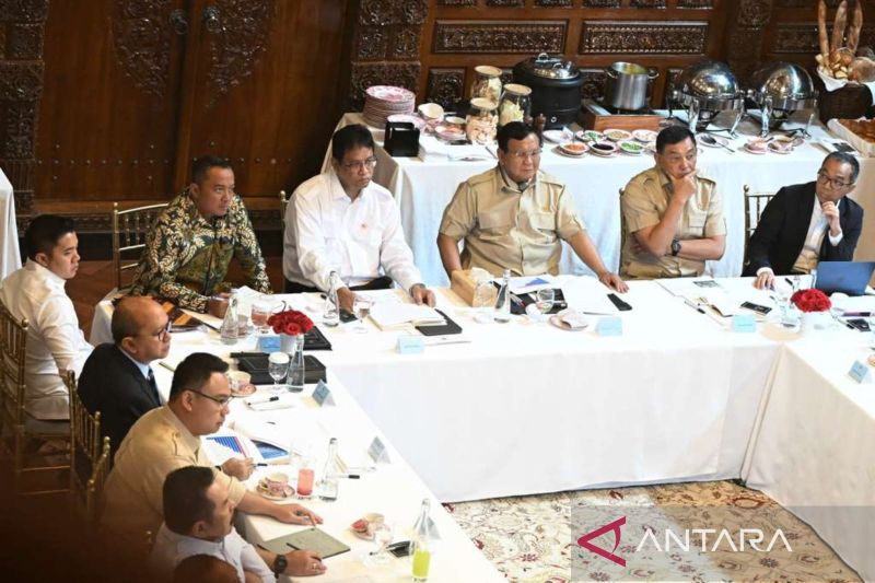 Presiden Prabowo gelar ratas STEM di kediaman Kertanegara