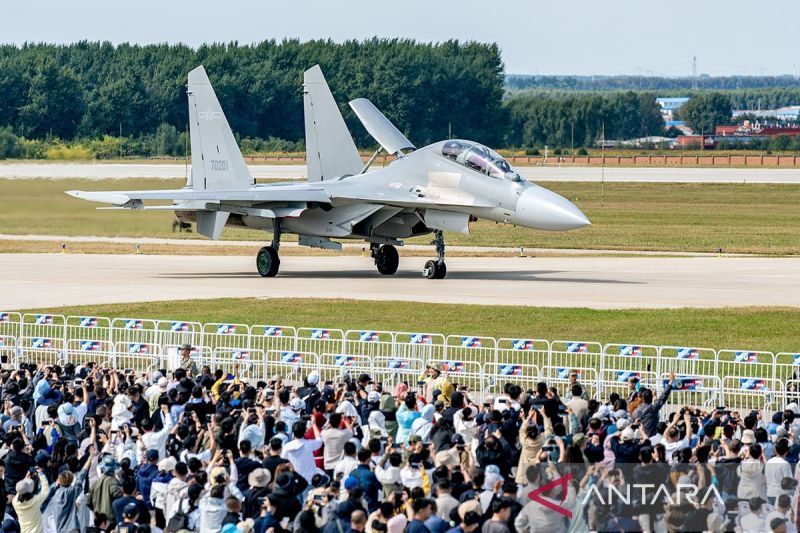 Menhan sebut Indonesia akan beli pesawat tempur Chengdu J-10