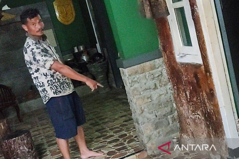 Rumah warga bau gas dan lantai panas, BPBD Cianjur lapor ke PVMBG