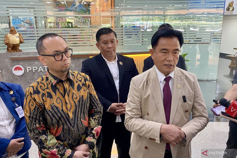 Menko Yusril ajak pemuka agama bicara judol dalam khotbah