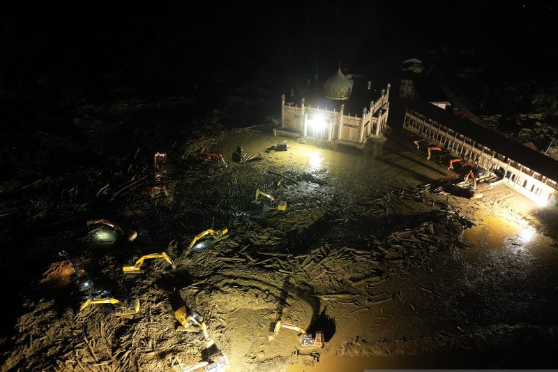 Minim penerangan, pembersihan Pesantren Darul Mukhlisin Aceh berjalan