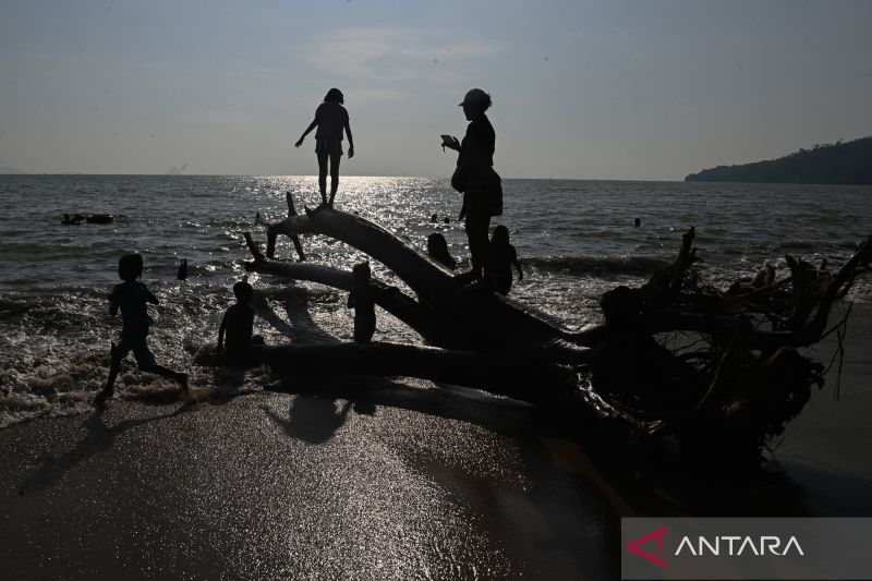 Waspadai gelombang tinggi di perairan Sumut pada 19-22 Mei 2026