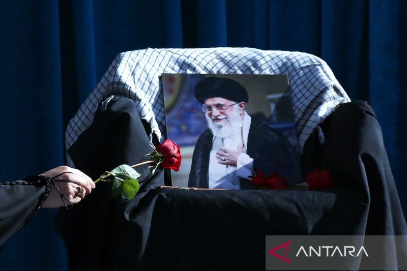Iran mulai prosesi pemakaman mendiang Ali Khamenei di Teheran