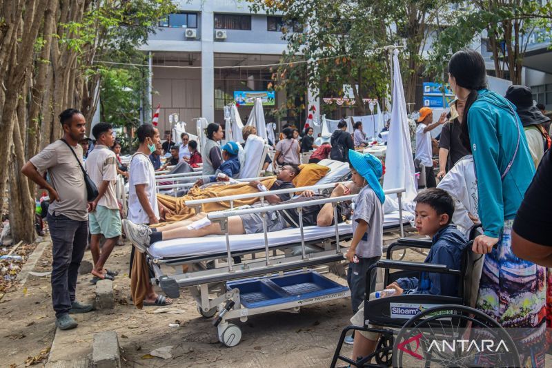 BNPB: 14 orang meninggal dunia akibat gempa M7,7 di NTT