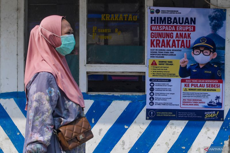 BNPB imbau warga di tiga wilayah terdampak Gunung Anak Krakatau gunakan masker